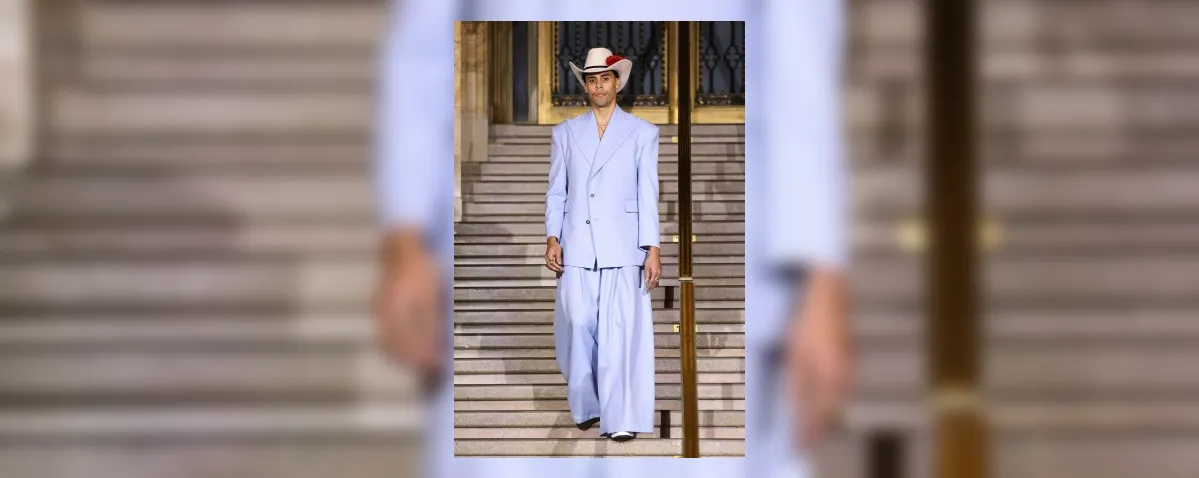 Modelo e irmão de Bad Bunny, Bernie Martinez conquista a web