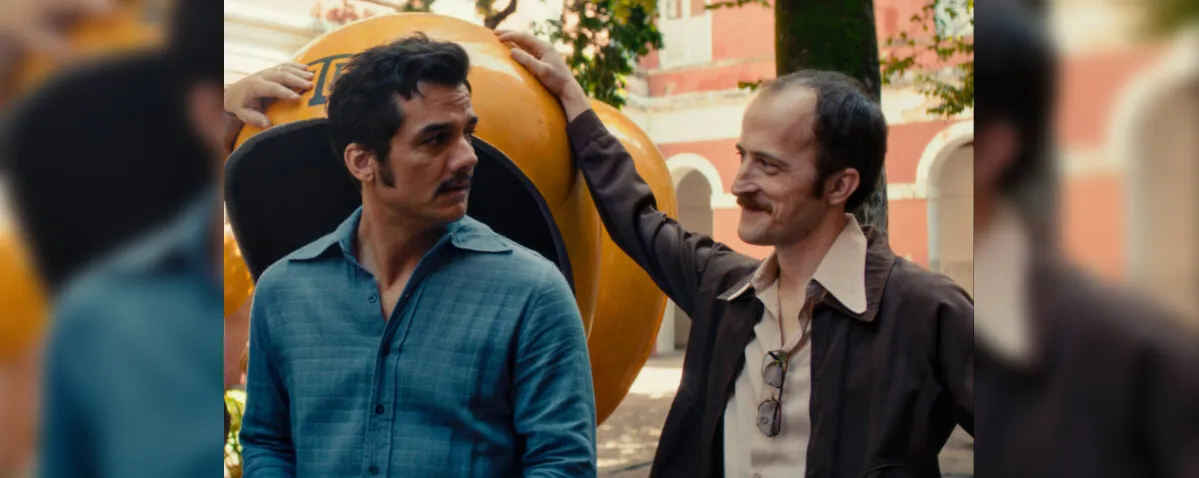 Ator alagoano Igor de Araújo relembra bastidores do filme 'O Agente Secreto'