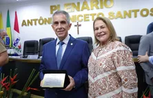Desembargador Orlando Rocha Filho recebe título de cidadão honorário do Pilar

recebe título de cidadão honorário do Pilar