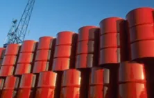 EUA autorizam compra de petróleo russo em trânsito por 30 dias