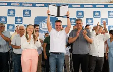 Paulo entrega adutora e autoriza 12 km de pavimentação asfáltica