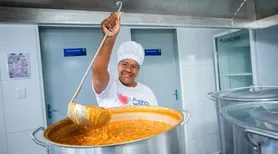 Fábrica de Sopa do Ceasa produzirá 15 mil litros por mês para combate à fome