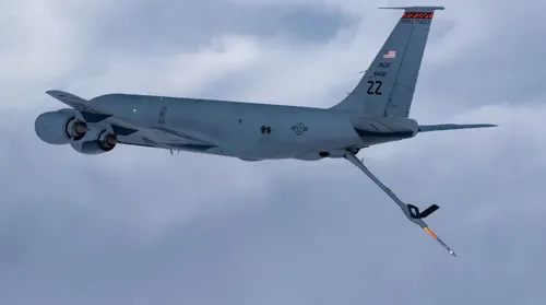 Avião de reabastecimento dos EUA cai com militares a bordo - Imagem