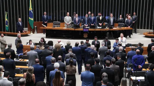 Câmara reverte alterações do Senado e aprova Projeto de Lei Antifacção - Imagem