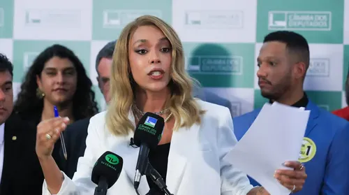 Deputada Erika Hilton processa Ratinho por transfobia

processa Ratinho por transfobia - Imagem