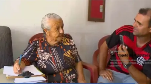 Idosa de 92 anos espalha fé e esperança em cartas escritas à mão em Piaçabuçu - Imagem