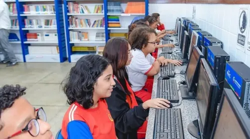 Internet chega a 97,1% das escolas da rede pública de Alagoas - Imagem