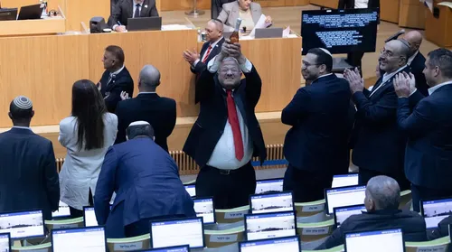 Israel aprova pena de morte para palestinos condenados por terrorismo

morte para palestinos condenados por terrorismo - Imagem