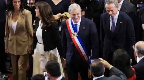 José Antonio Kast toma posse como novo presidente - Imagem