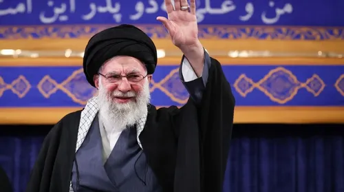 Khamenei ameaça afundar porta-aviões dos Estados Unidos - Imagem