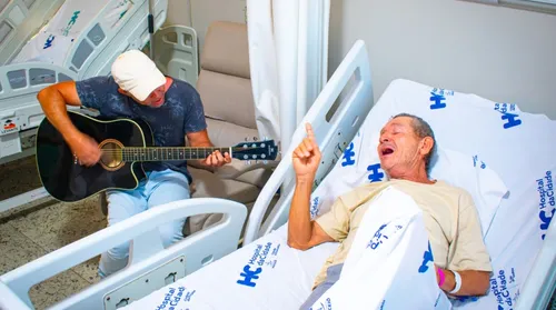 Música ajuda paciente com suspeita de Alzheimer a resgatar memórias - Imagem