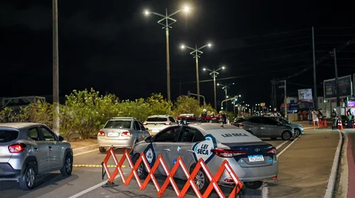 Operação Lei Seca prende 16 condutores durante prévias carnavalescas - Imagem
