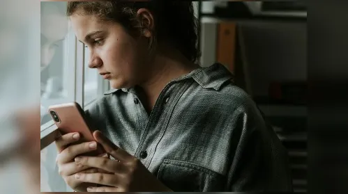 Uso excessivo das redes sociais eleva risco de depressão em jovens - Imagem