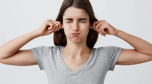 Viver sem poder se esconder: os desafios de quem tem Tourette - Imagem