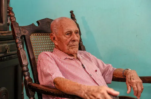 Aos 102 anos, soldado mais antigo da PM de Alagoas é homenageado pela corporação