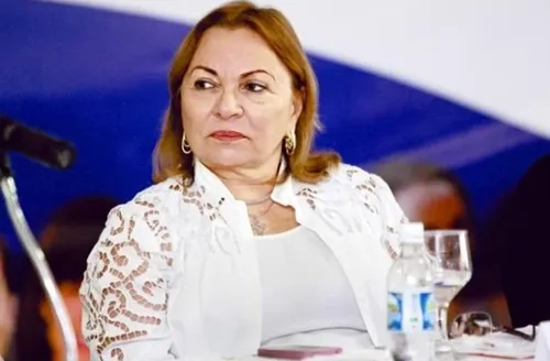Deputada do CE é alvo de operação da PF sobre fraudes
