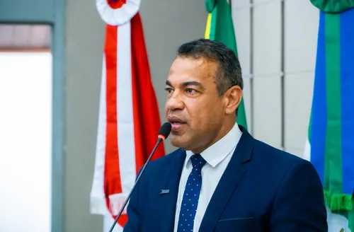 Em inauguração, aliado trata JHC como candidato ao governo do Estado