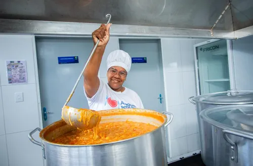 Fábrica de Sopa do Ceasa produzirá 15 mil litros por mês para combate à fome