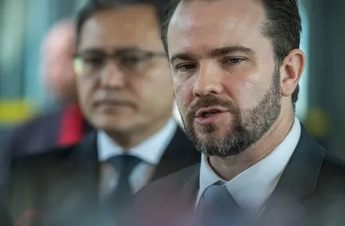 Fazenda pede que Receita Federal automatize declaração anual do IR