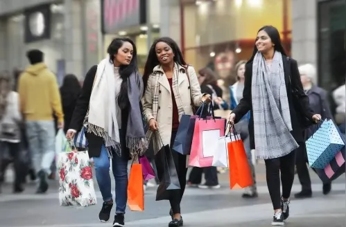 Gen Z prefere comprar em shoppings a on-line