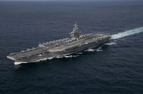 Governo iraniano diz ter atingido porta-aviões dos EUA