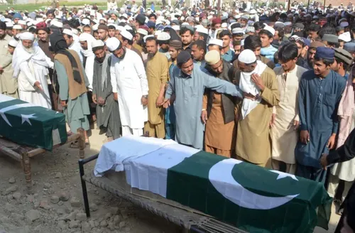 Guerra entre Paquistão e Afeganistão deixa cerca de 300 pessoas mortas