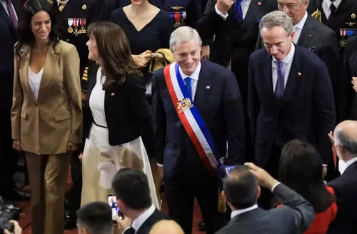 José Antonio Kast toma posse como novo presidente