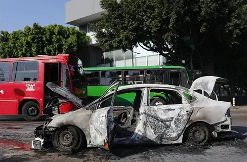 Morte de líder de cartel provoca onda de violência no México