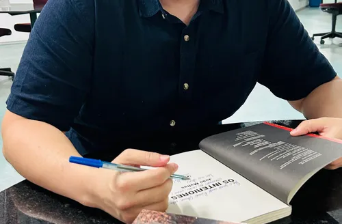 Romance imagina Nordeste marcado por colapso ambiental e autoritarismo