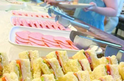 Sá Menina, agora com café da manhã aos domingos