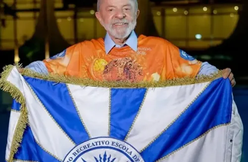 TSE nega liminar para barrar enredo em homenagem a Lula