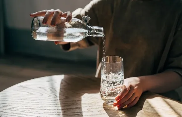 Beber água em jejum: o que o hábito pode fazer com o seu corpo