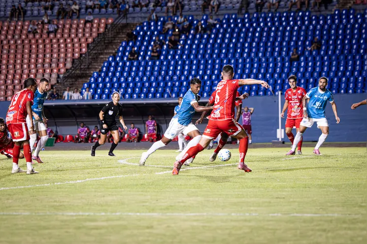 Penedense caiu na Copa do Brasil para o Londrina, no Estádio do Café