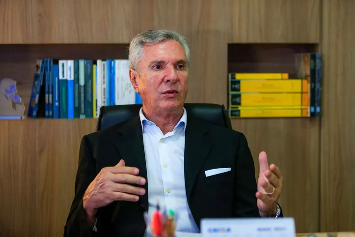 Collor recorda o incentivo do pai à leitura e os aprendizados com um verdadeiro gênio da comunicação.