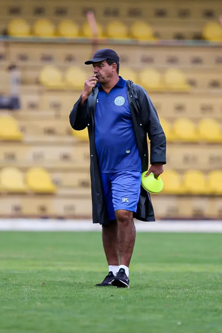 Novo técnico do CSA, Moacir Júnior treinou o Osasco neste ano