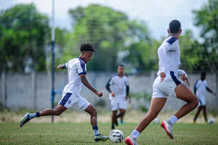 CSA treinou nessa quinta e volta às atividades nesta sexta-feira