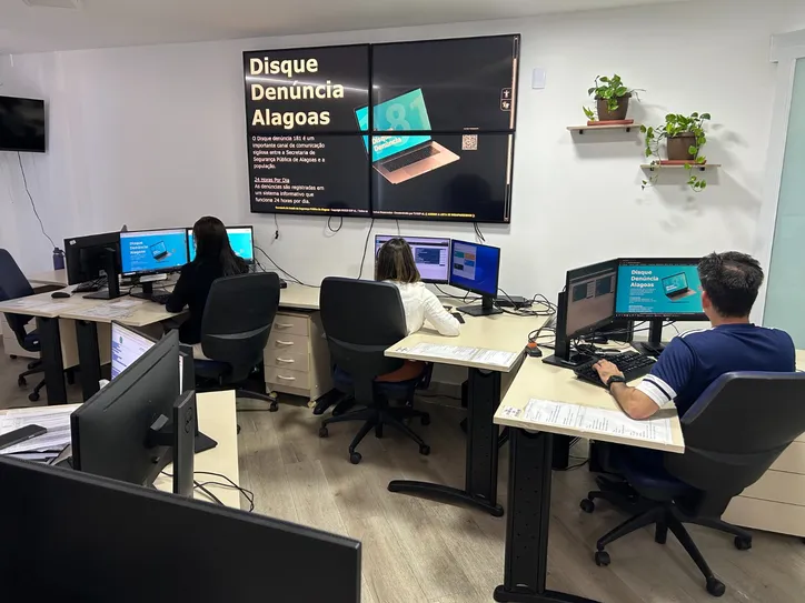 Imagem ilustrativa da imagem Denúncias anônimas levaram mais de 3 mil criminosos à prisão em Alagoas