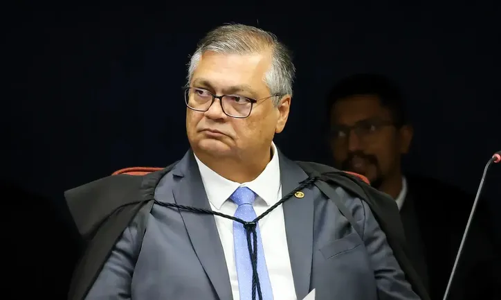 Dino proíbe saques em espécie de emendas parlamentares