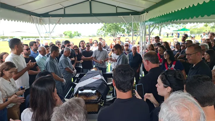 Familiares, amigos e lideranças políticas se despedem de Edlúcio Donato, presidente do Podemos