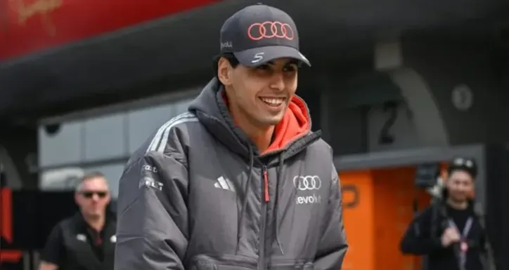 George Russell no GP da China pela F1 2026