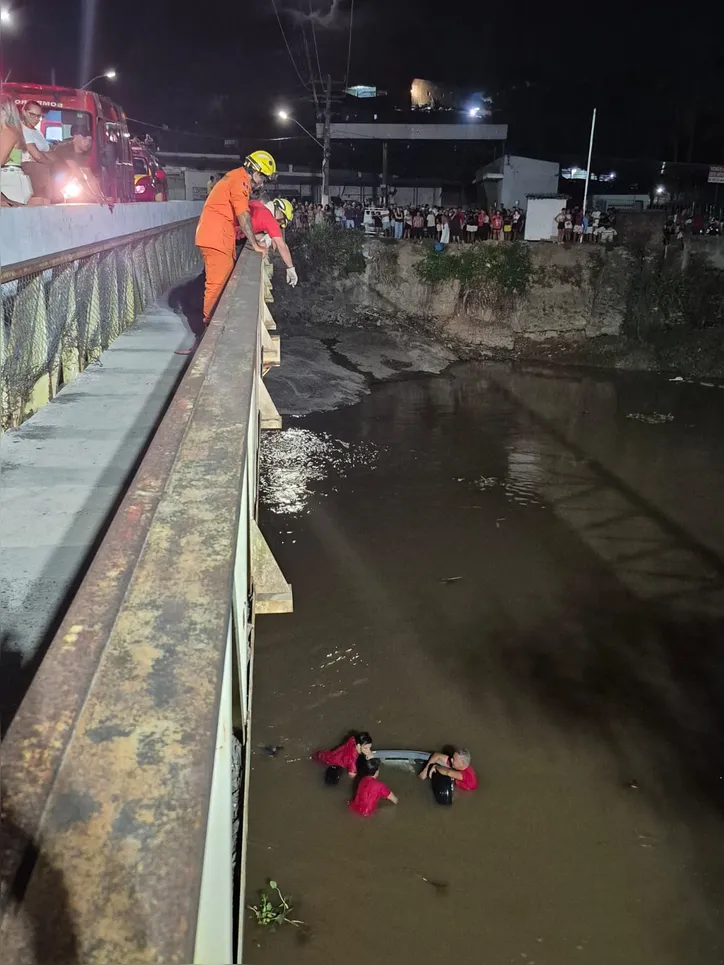 Corpo de Bombeiros foi acionado para fazer o resgate