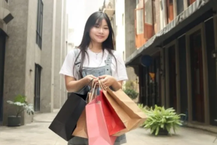 Imagem ilustrativa da imagem Gen Z prefere comprar em shoppings a on-line