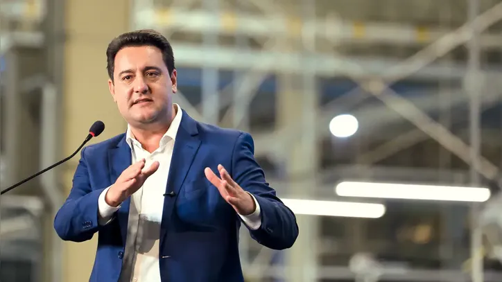 Governador Ratinho Júnior deixou a corrida pela Presidência