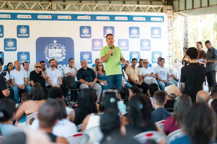 Imagem ilustrativa da imagem Governo de Alagoas entrega obras de infraestrutura e 
amplia serviços de saúde em São Miguel dos Milagres