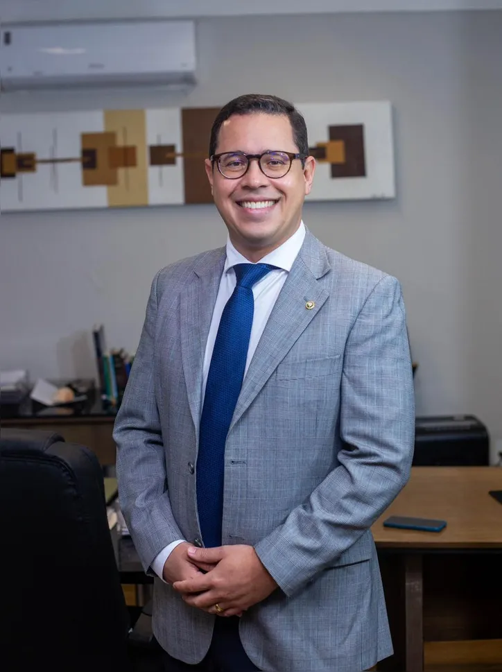 FABRÍCIO LEÃO SOUTO é reeleito e reconduzido ao cargo de Defensor Público-Geral de Alagoas para o biênio 2026/2028