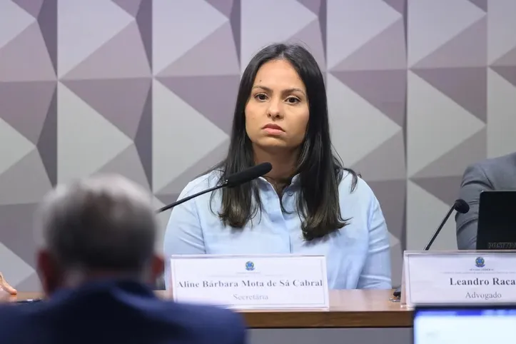 Ex-secretária nega repasses ou emissão de passagem para filho do presidente