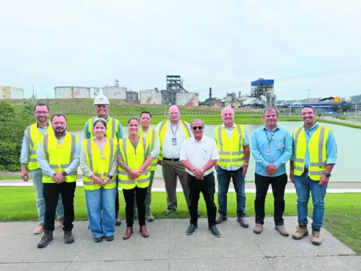 Grupo conheceu o ecossistema produtivo da unidade, incluindo áreas administrativas, setor agrícola, destilaria, parque industrial e projetos de automação