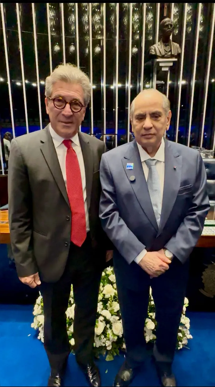 Presidente do Secovi-AL, NILO ZAMPIEIRI participou na última quarta-feira (25), em Brasília, de homenagem feita pelo Senado aos 80 anos da Confederação Nacional do Comércio de Bens, Serviços e Turismo (CNC), ao lado do presidente do Sistema CNC-Sesc-Senac, JOSÉ ROBERTO TADROS