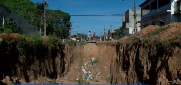 Problemas com crateras se agravam após as chuvas