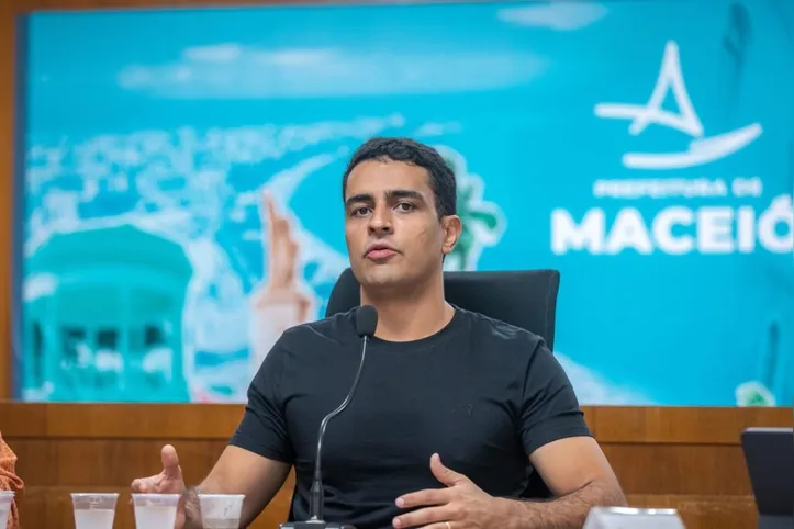 Imagem ilustrativa da imagem Políticos aproveitam o carnaval para ampliar bases e alianças